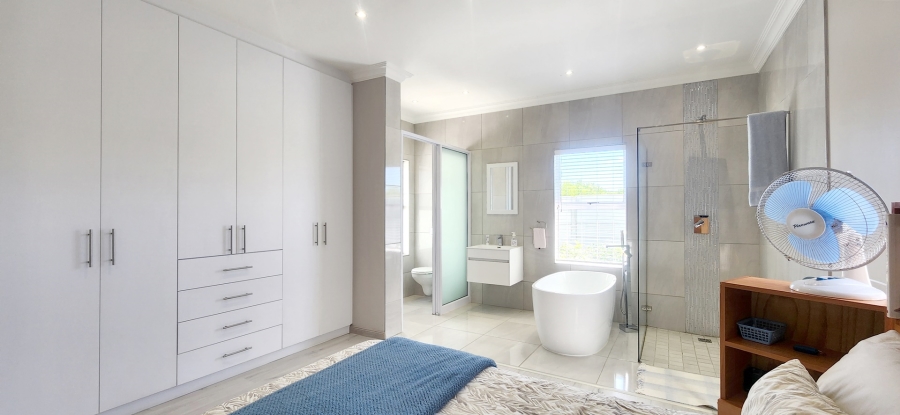 To Let 3 Bedroom Property for Rent in Agulhas Western Cape